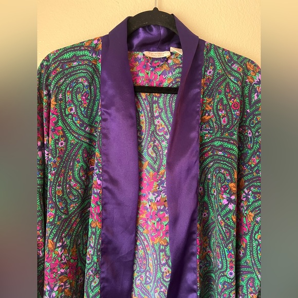 VTG VICTORIAS SECRET Robeโ - Picture 2 of 5